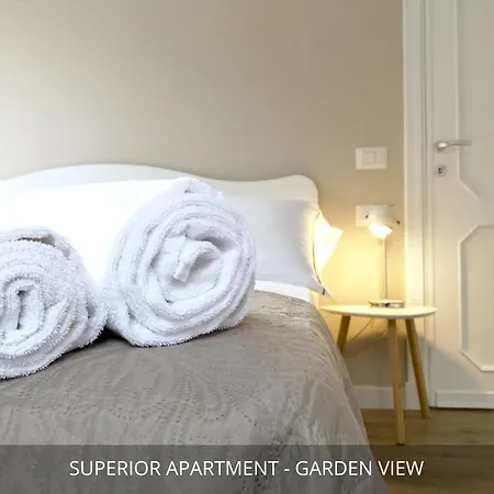 Homey Experience - Design Apartment